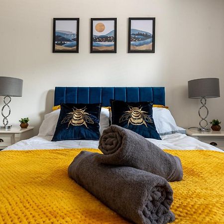 1 Bed Central - Free Parking - Long Stay Offer Strood Kültér fotó