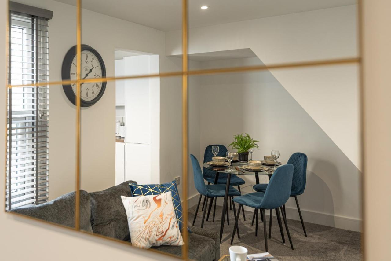 1 Bed Central - Free Parking - Long Stay Offer Strood Kültér fotó